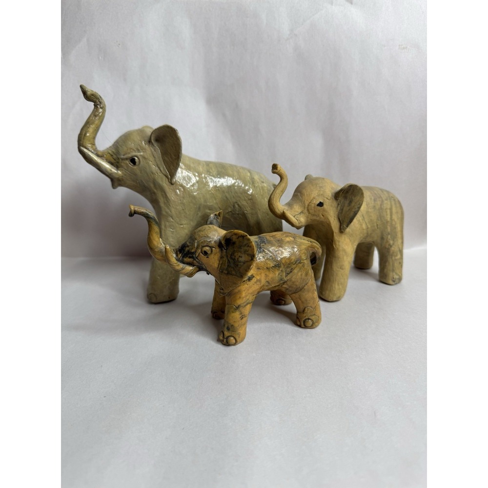3 Vintage Lot Elephant Figurines Crushed Oyster Shell‎ Lucky trunk up